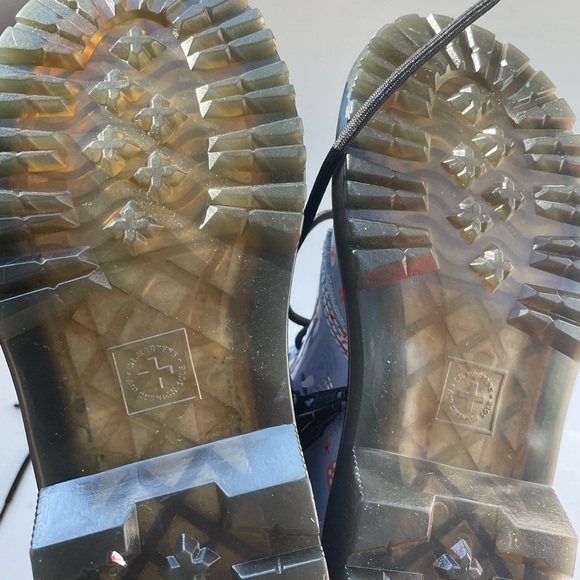 NWOT Dr. Martens Toddler 1460 Patent Woodland Lace Up Boots Size 13 - Picture 16 of 16